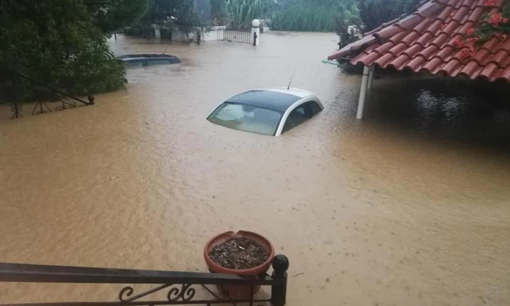 Εύβοια: Η βραδιά αναμένεται δύσκολη - Σπίτια χωρίς νερό και ρεύμα